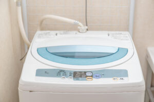 洗濯機の蛇口から水漏れ！原因や修理方法を解説