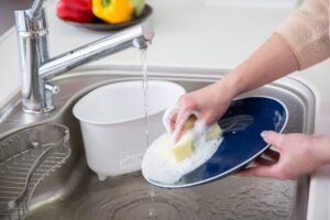 キッチンのぬめりの原因と予防方法