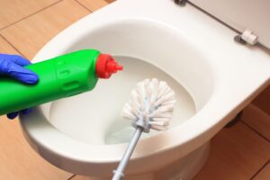 トイレから下水の嫌な臭い！臭いの原因と対処方法