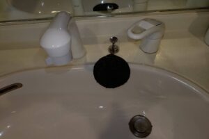 兵庫県尼崎市へ洗面蛇口の水漏れでお伺い致しました。