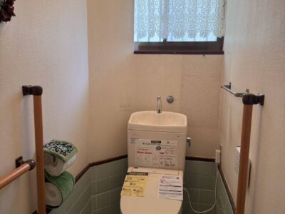 兵庫県明石市大久保町松陰へトイレ交換にてお伺いしました