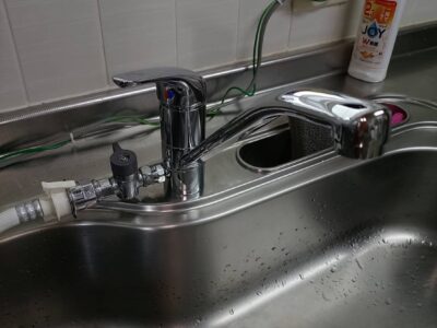 兵庫県尼崎市にて台所蛇口の水漏れでお伺いさせて頂きました。