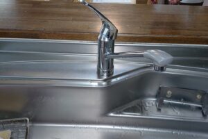 兵庫県尼崎市に台所蛇口水漏れでお伺いさせていただきました。