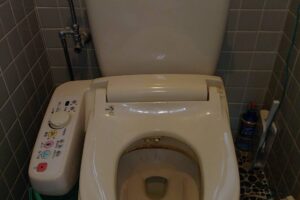 兵庫県明石市へトイレの水漏れでお伺い致しました。