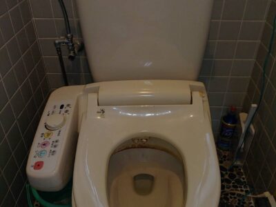 兵庫県明石市へトイレの水漏れでお伺い致しました。