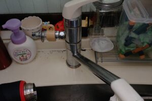 兵庫県尼崎市へ台所蛇口の水漏れでお伺い致しました。