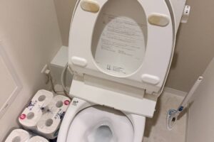 兵庫県神戸市中央区北野坂にトイレ交換とクッションフロア交換でお伺いしました。