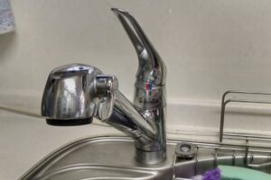 兵庫県神戸市西区に台所蛇口水漏れでお伺いさせていただきました。