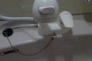 兵庫県西宮市に洗面蛇口交換でお伺いしました。