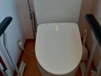 兵庫県尼崎市へトイレの水漏れでお伺い致しました。