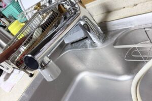 兵庫県明石市大明石町へ台所蛇口の交換にお伺いしました。