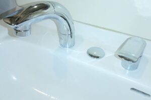 兵庫県たつの市揖西町清水へ洗面蛇口水漏れ調査でお伺い致しました。