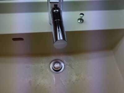 兵庫県神戸市西区有瀬へ洗面蛇口の水漏れ修理でお伺い致しました。