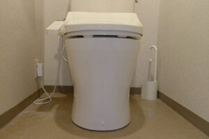兵庫県神戸市須磨区月見山町へトイレの水漏れ修理でお伺い致しました。