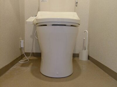 兵庫県神戸市須磨区月見山町へトイレの水漏れ修理でお伺い致しました。