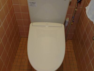 兵庫県明石市大久保へトイレの水漏れ修理でお伺い致しました。
