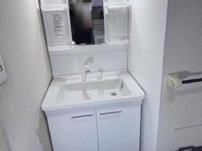 兵庫県西宮市能登町へ洗面台交換でお伺いさせていただきました。