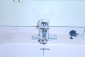 兵庫県加古川市野口町に洗面蛇口の水漏れ修理でお伺いしました。