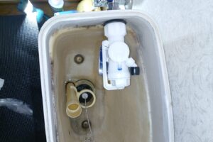 兵庫県小野市育ケ丘町にトイレの水漏れ修理でお伺いしました。