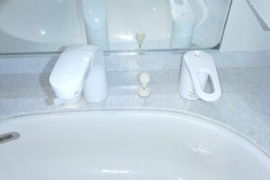 兵庫県尼崎市杭瀬へ洗面蛇口の水漏れ修理でお伺いしました。