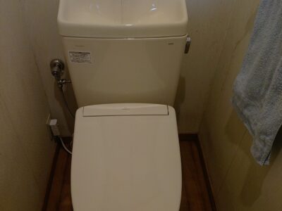 兵庫県西宮市高木東町へトイレ交換でお伺いしました。
